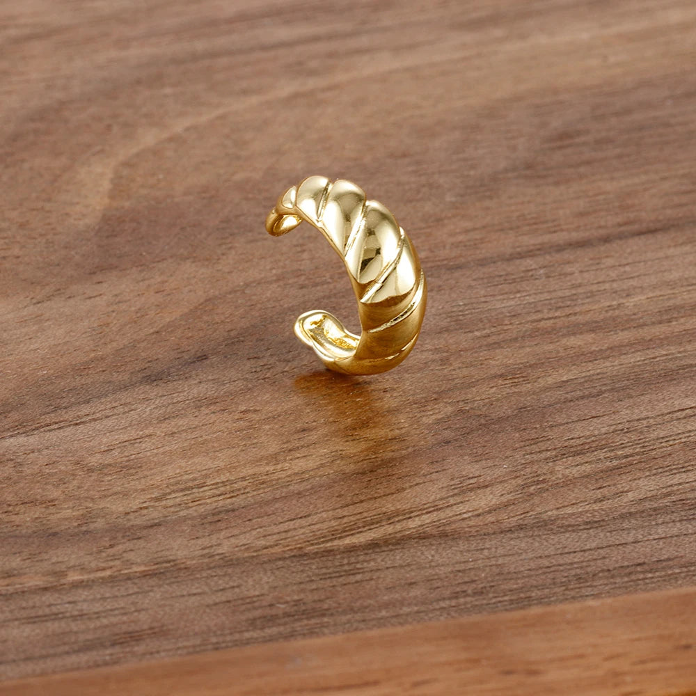 New Fashion Gold Color Star Ear Clip For Women Girls Kpop Sweet Stainless Steel Zircon Non-Piercing Ear Cuff Aesthetics Jewelry